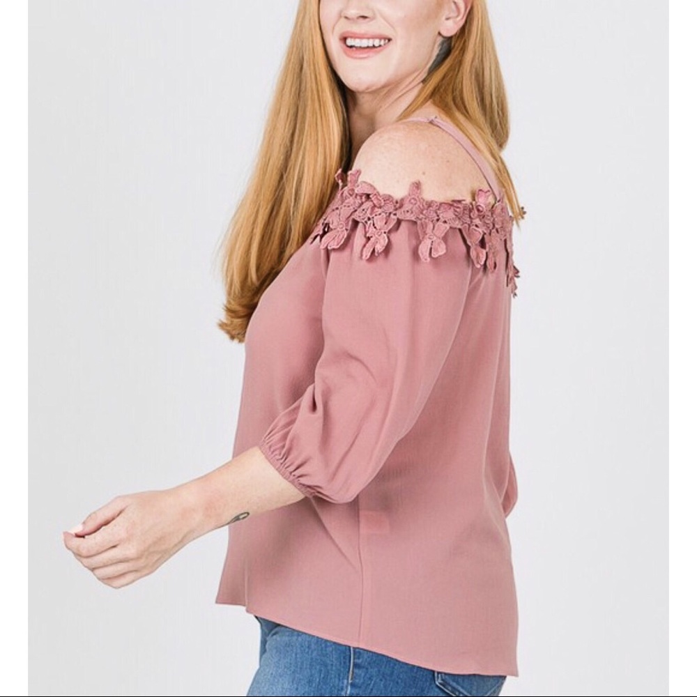 PLUS SIZE!!! Crochet Trim Top - Picture 3 of 5